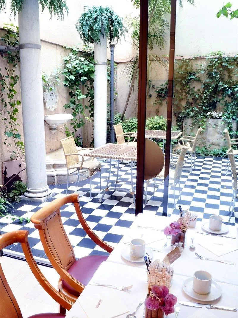 Catalonia Roma Hotel Barcelona 3*,