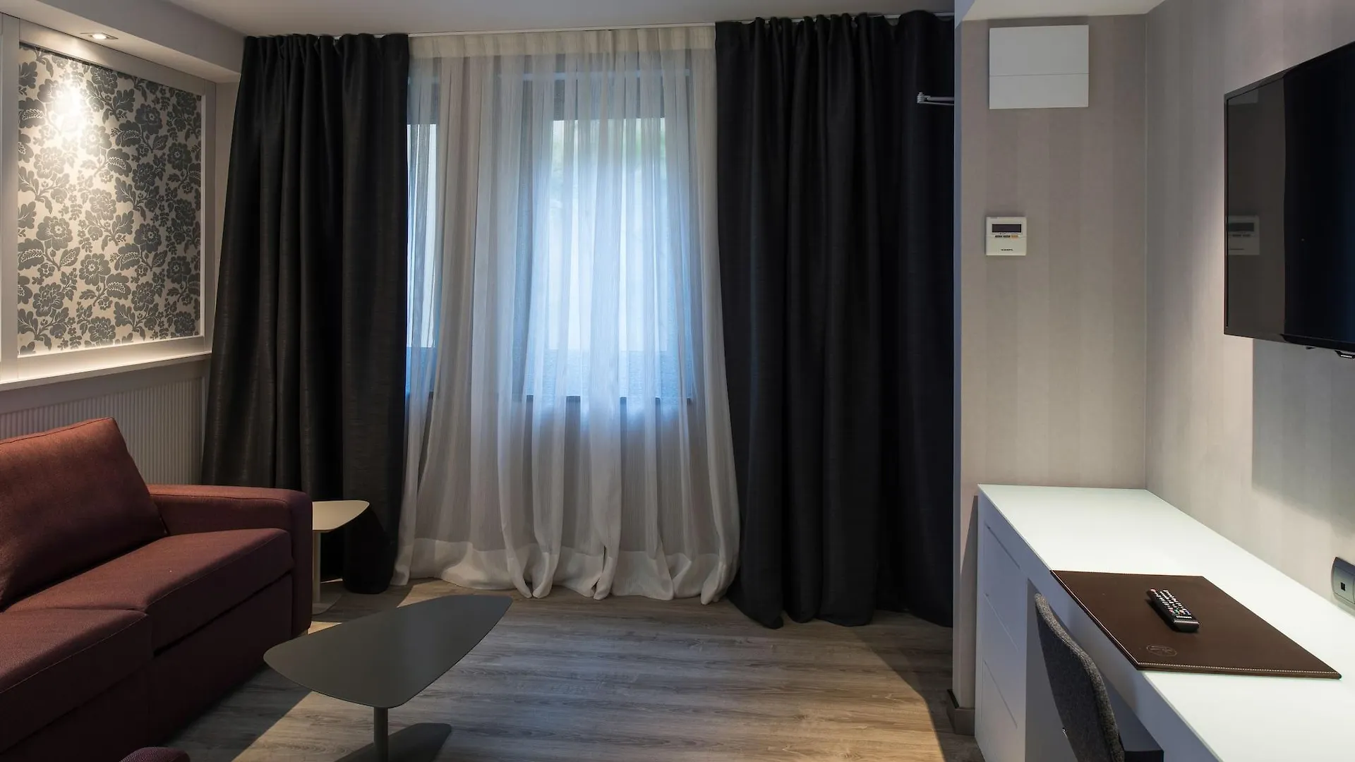 Catalonia Roma Hotel Barcelona